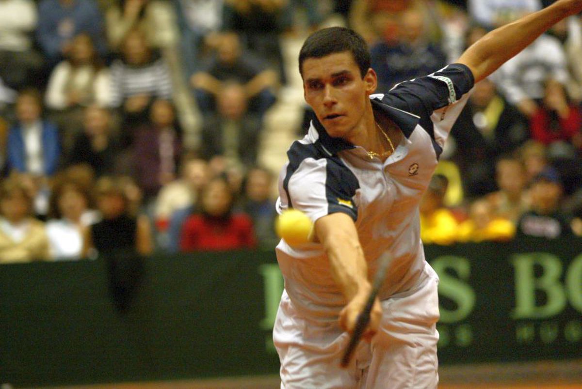 Hănescu - Federer, Davis Cup 2004 (România - Elveția)