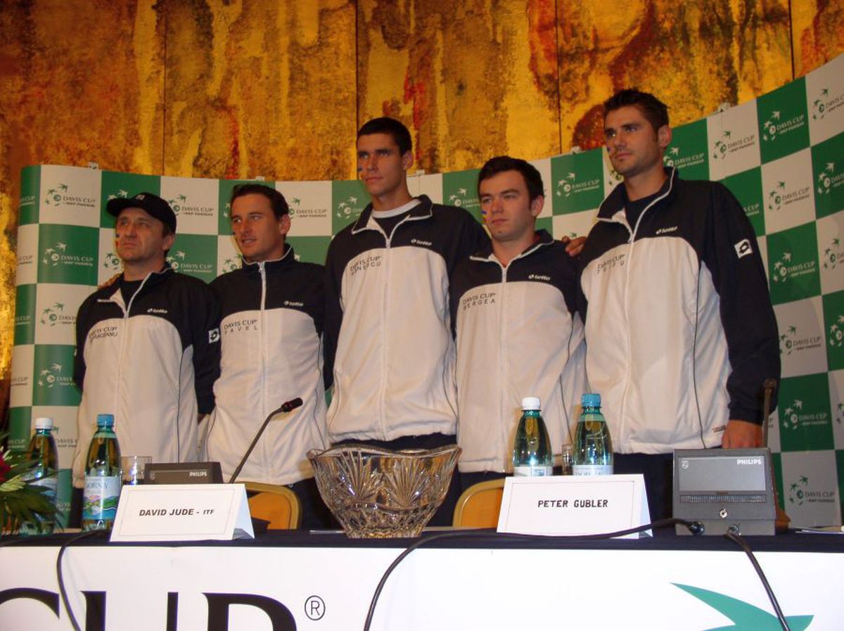 Hănescu - Federer, Davis Cup 2004 (România - Elveția)