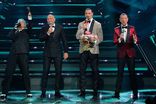 Blocat în trafic trei ore, Ibrahimovic a mers cu motocicleta la Sanremo! Duet cu Mihajlovic pe scenă