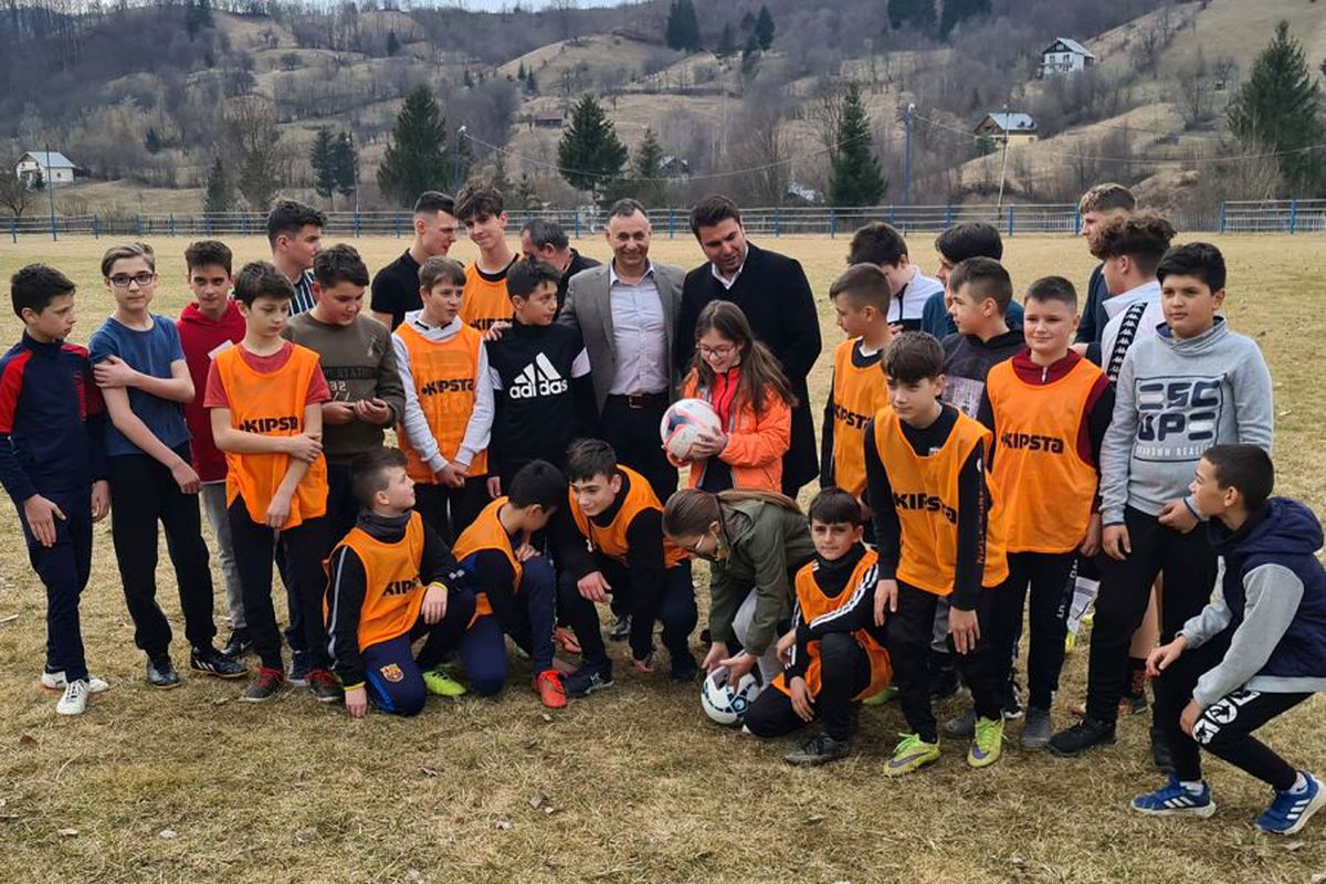 Adrian Mutu, vizită la Valea Doftanei