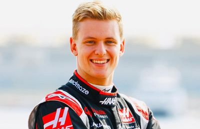 Cum arată mașina pe care o va pilota Mick Schumacher în primul său sezon în Formula 1 » Culori controversate pe bolid