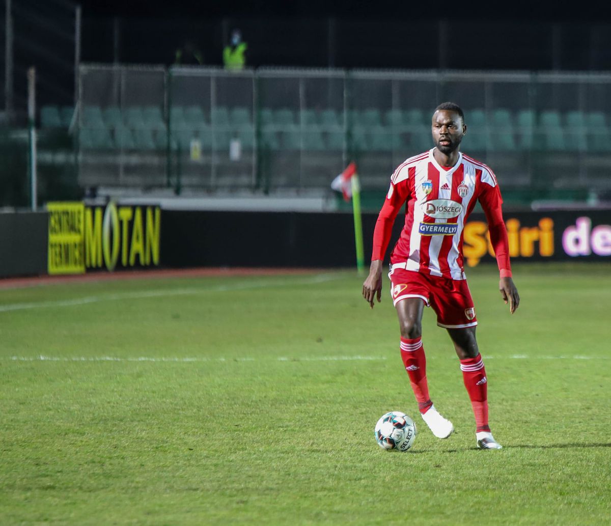 Patronul lui Sepsi i-a luat tare pe jucători: „A sosit timpul să stăm de vorbă bărbăteşte. Nu-mi furaţi visul! Vreau să mâncaţi iarba”