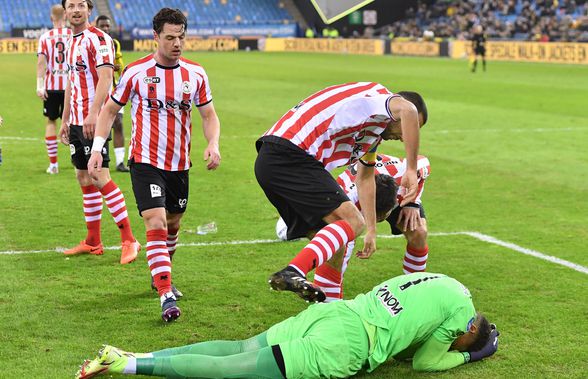 Au lovit portarul și au oprit meciul! Haos și show pirotehnic la meciul Vitesse - Sparta Rotterdam