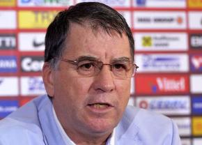 Războiul dintre Rusia și Ucraina îl inspiră pe Argăseală să scrie poezii: „Să nu mai fie bombe și nici foame/ Pe cer doar porumbeii albi să zboare” » Versurile l-au emoționat și pe Budescu