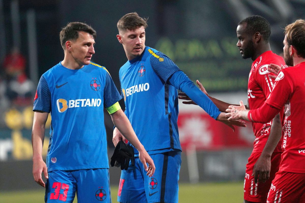 Jucătorii FCSB au găsit un „inamic” comun pentru eșecul cu UTA » Analiștii TV, inclusiv Lăcătuș, i-au contrazis din studio