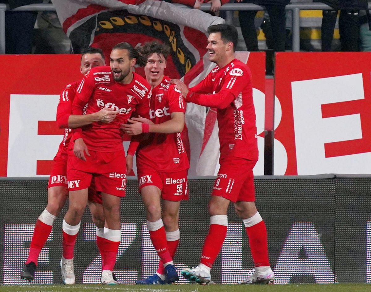 UTA - FCSB 3-1 » Greu fără Strizu :) A învins echipa cu antrenor la stadion: FCSB s-a prăbușit după schimbarea tactică ratată de la pauză