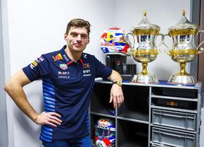 M4X Verstappen, campion a PATRA oară în Formula 1! Mercedes câștigă cursa, dar petrecerea e în garajul Red Bull: spectacol grandios pe străzile din Las Vegas