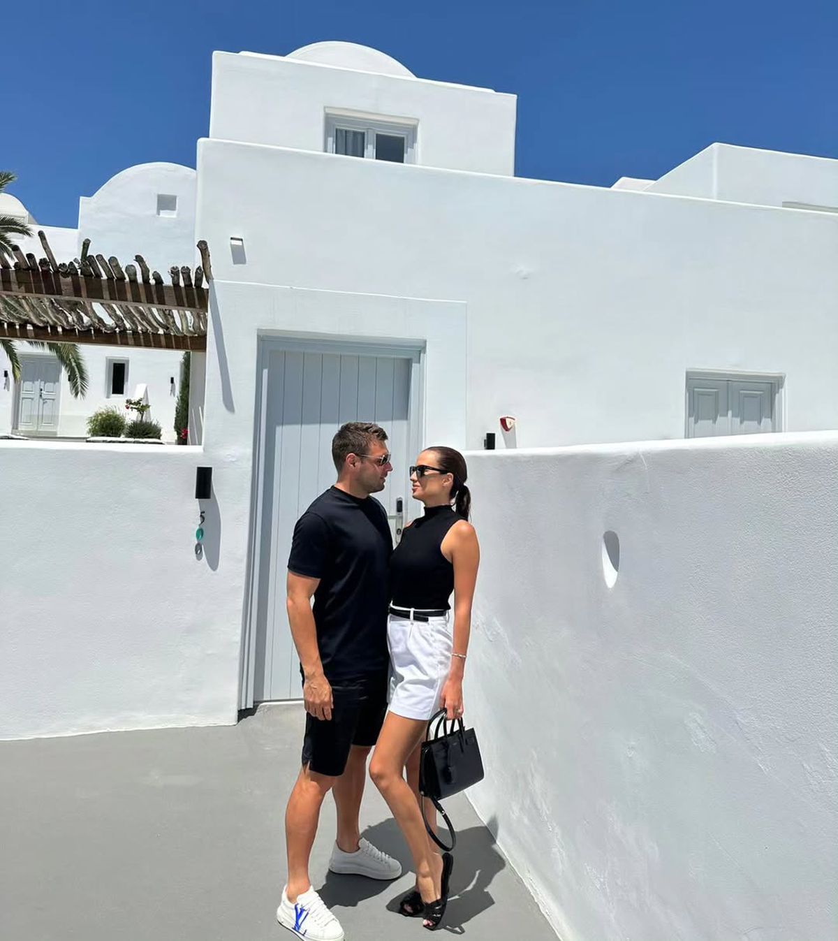 GALERIE FOTO Ea e BOMBA sexy pentru care Adi Popa a divorțat! Imagini incendiare din vacanță, de pe o insulă pustie