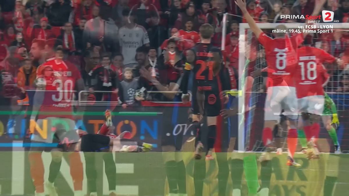 Cartonașul roșu obținut de Cubarsi, în meciul Benfica - Barcelona