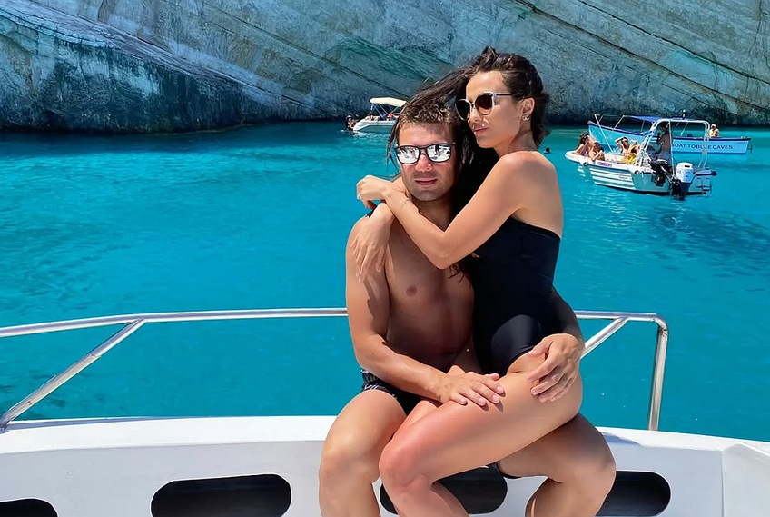 Adrian Popa alături de soție, Mădălina, în vacanță. Foto: Instagram