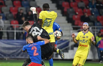 Coșmar pentru jucătorul din Superliga: marți a revenit după 5 luni de absență, miercuri s-a accidentat din nou