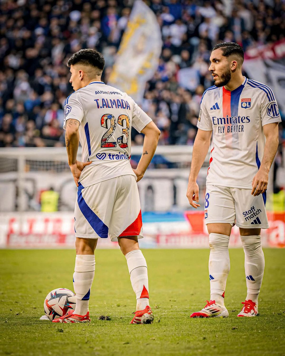 Campionul mondial care vine la București, cercetat pentru viol în grup și că a fugit după ce a călcat un bărbat cu mașina!