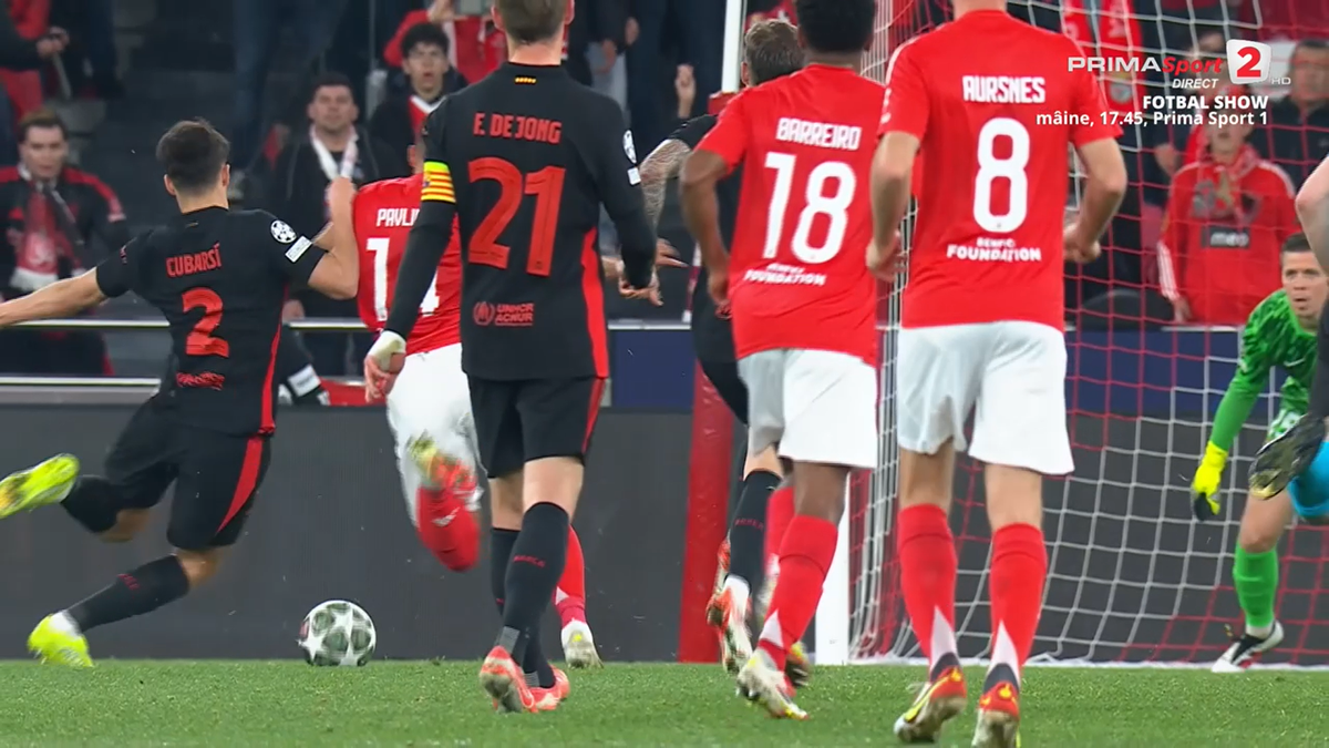 Cartonașul roșu obținut de Cubarsi, în meciul Benfica - Barcelona
