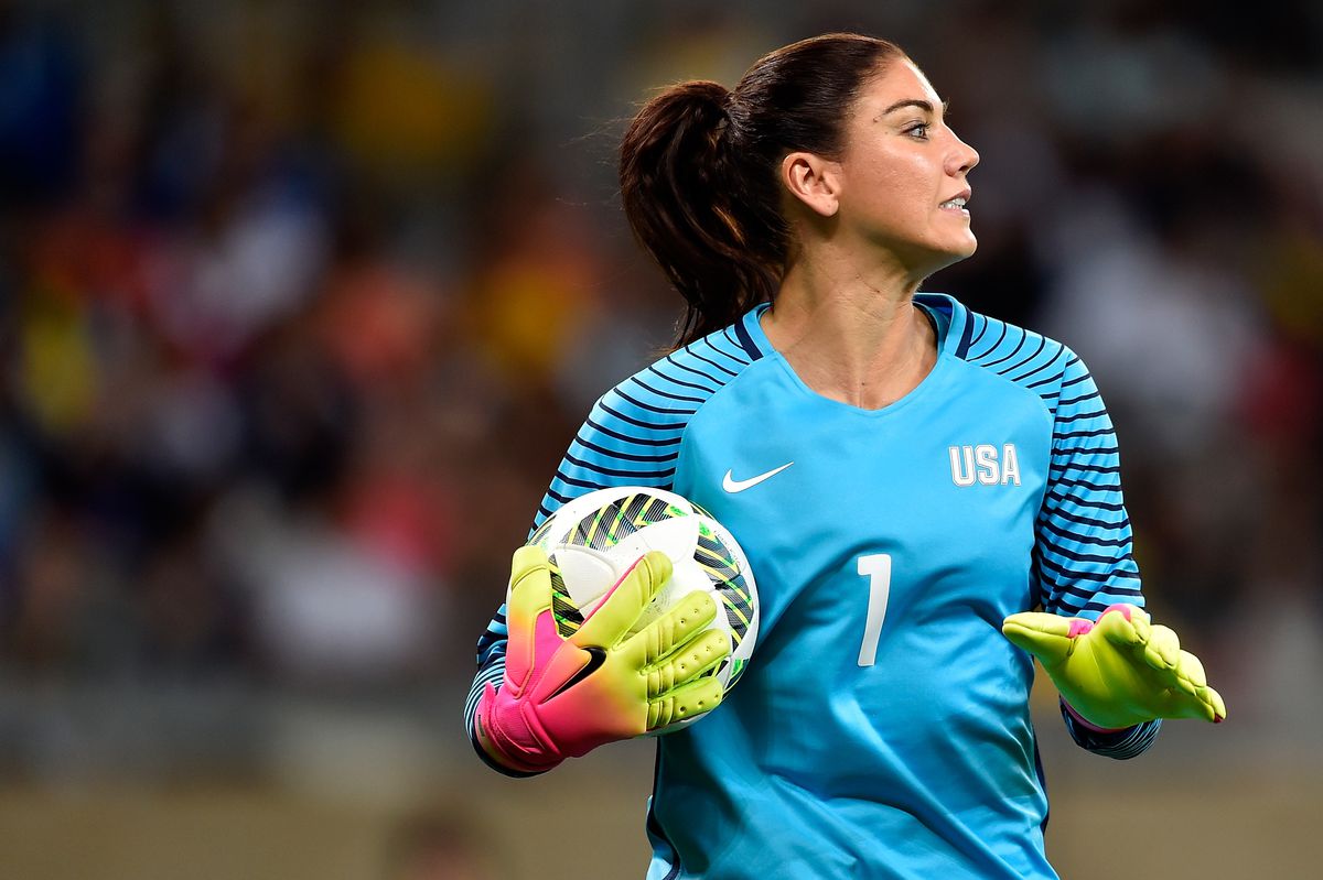 Viața de film a campioanei mondiale Hope Solo » Cum a depășit momentele de cumpănă: „Doctorul a spus că am fost la ore distanță de moarte”