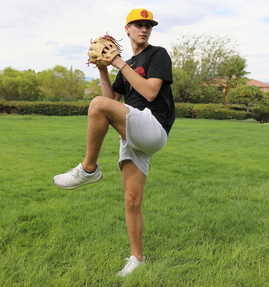 Fiul unor legende ale tenisului a devenit un promițător jucător de baseball » Ținta lui este să ajungă în Major League