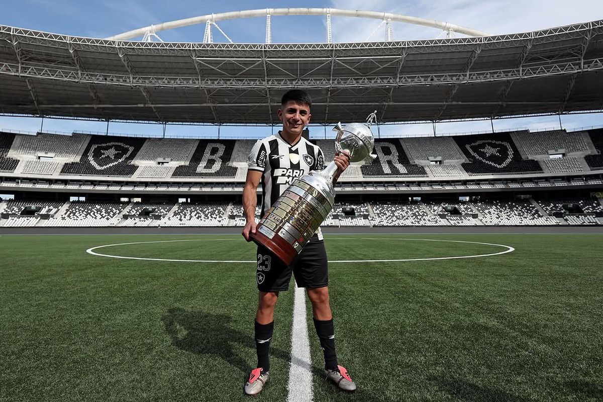 Thiago Almada, mijlocașul ofensiv argentinian al lui Lyon. Foto: Instagram