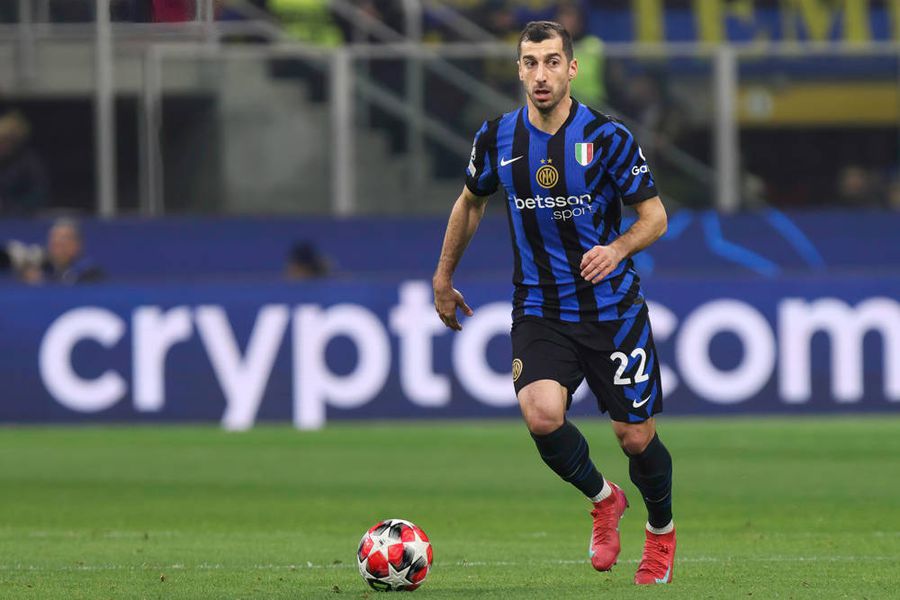 Henrik Mkhitaran are 27 de trofee câștigate în carieră, fiind ales de zece ori cel mai bun fotbalist armean al anului! / Foto: Imago Anunțul neașteptat venit înaintea returului cu Bayern » „Este cel mai epuizant sezon din întreaga mea carieră!”