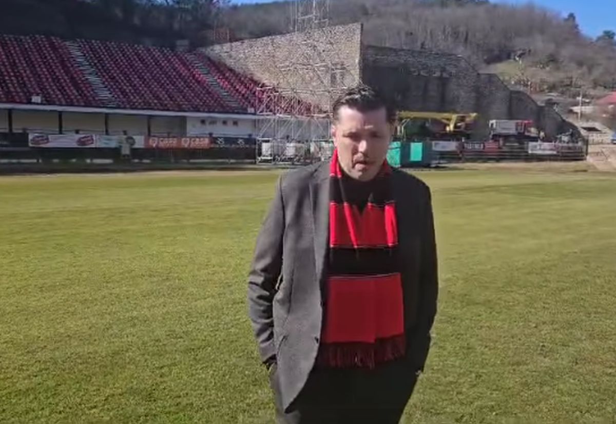 CSM Reșița, pregătită pentru primul meci în nocturnă! Cum arată „pitoresc” stadion din Valea Domanului