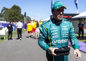 Dezvăluiri șocante de la Aston Martin: „Alonso nu putea conduce mai multe tururi fără a risca leziuni permanente la mâini!”