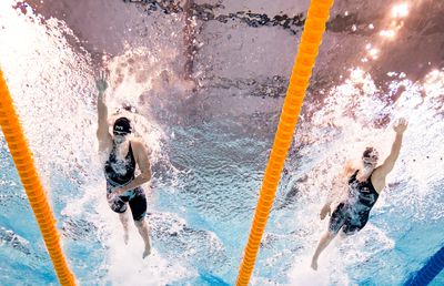 Katie Ledecky a învins-o din nou pe Summer McIntosh