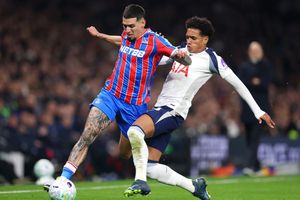 Start în Tottenham - Crystal Palace » De ce Radu Drăgușin nu este nici măcar rezervă la Londra