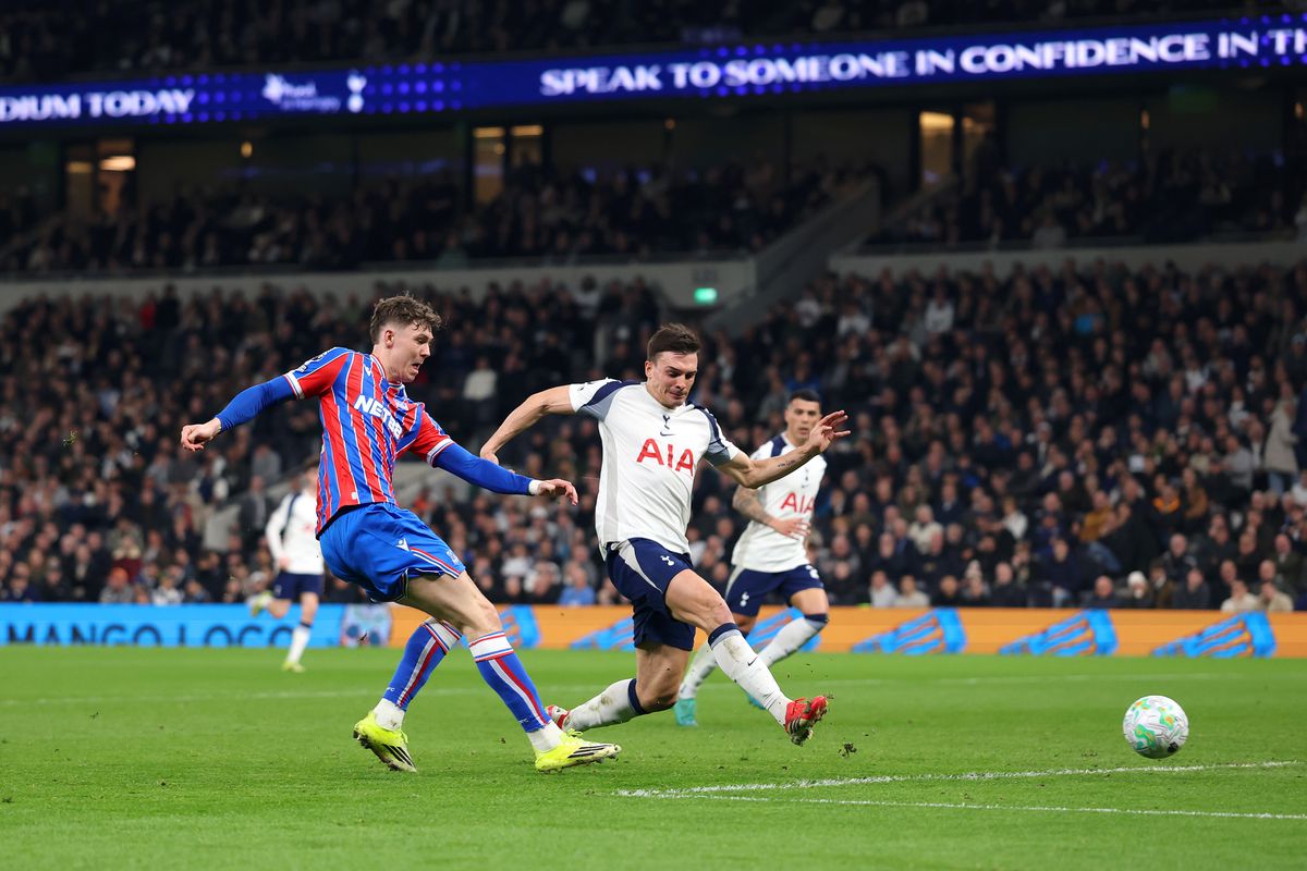 Tottenham e la pământ! Echipa lui Drăgușin e ținta criticilor unui fost internațional englez: „Cea mai slabă echipă din Premier League”