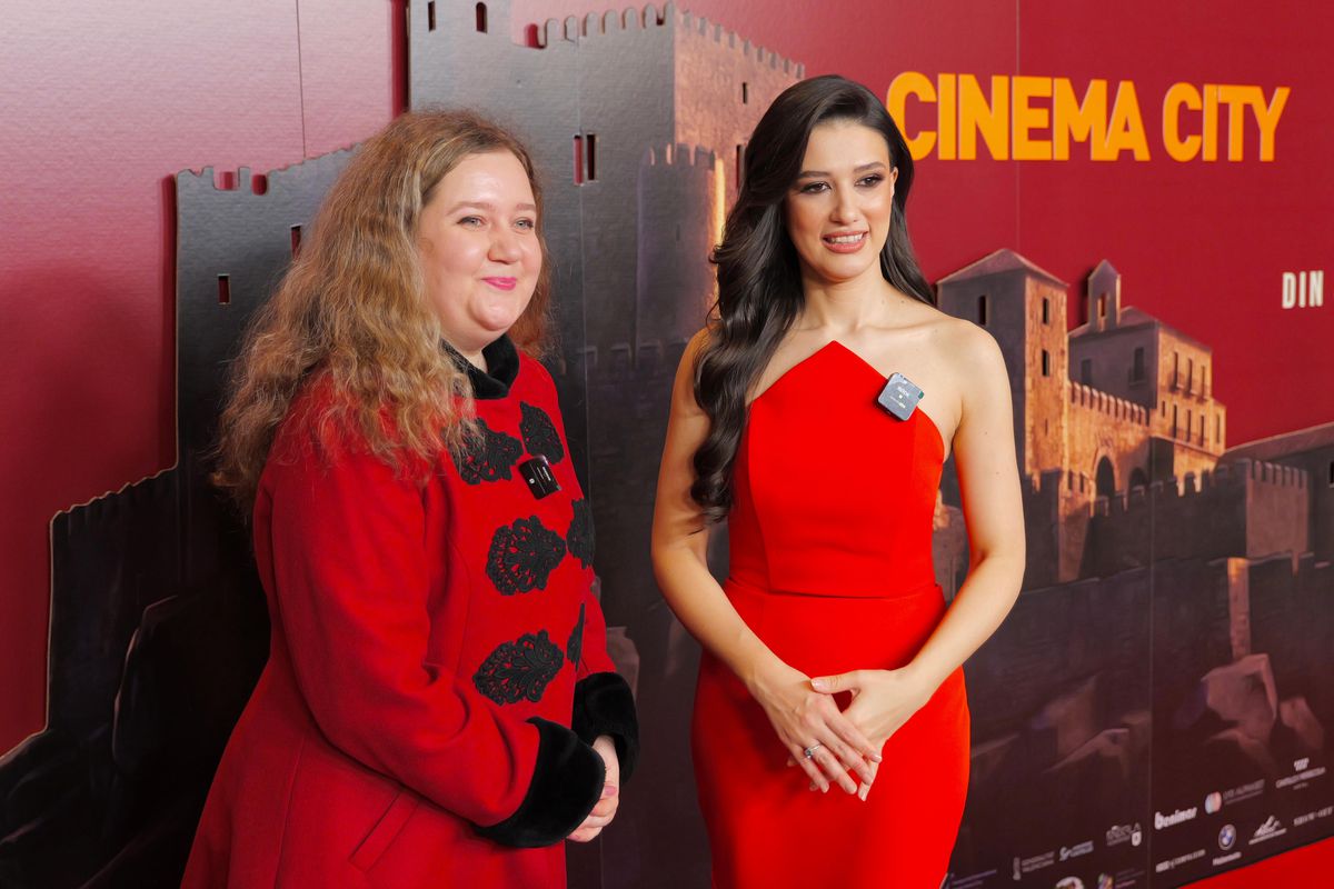 Apariție rară: Gică Craioveanu, alături de noua iubită, la lansarea filmului în care joacă rolul unui senator