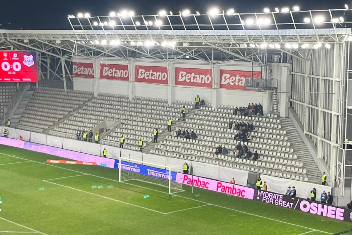 Protest generalizat la Dinamo - Metalul Buzău: de la ce a pornit gestul radical al ultrașilor