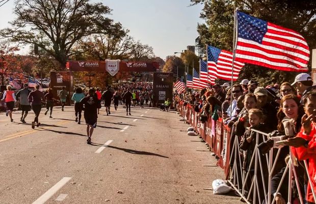 Haos la Campionatele de semimaraton din SUA » Sportivele din frunte au fost conduse pe alt traseu: ce compensație vor primi