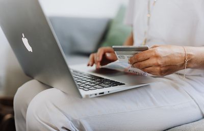 Cumperi anvelope online? Cum eviți capcanele ofertelor „prea bune ca să fie adevărate”