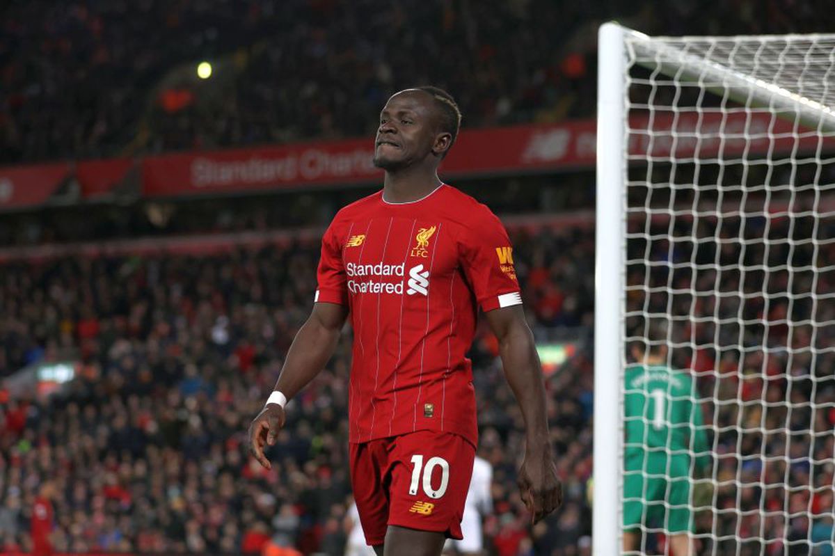 COVID-19. Jucătorii din Premier League, avertizați: „Pierdem peste un miliard”