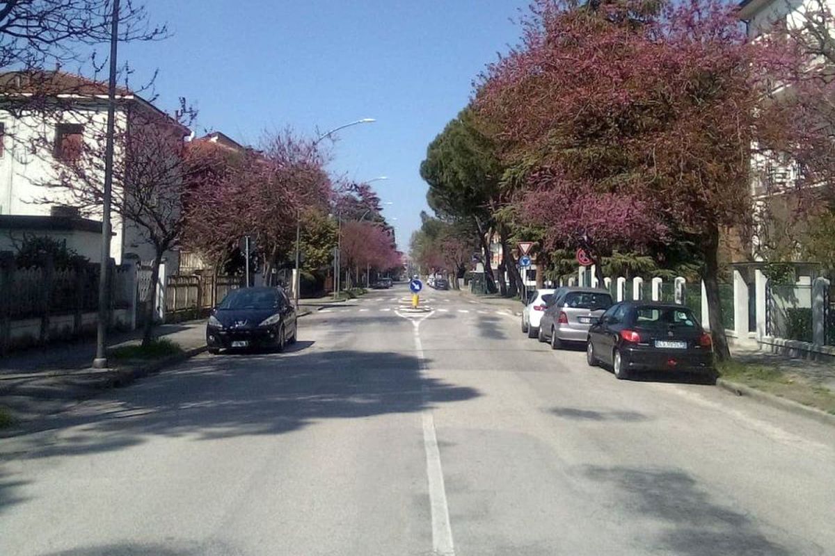 COVID19. Forli, un oraș-fantomă: cum arată viața în locul unde a stat naționala României la Europeanul din 2019