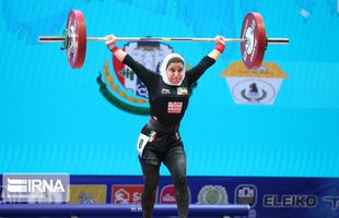 CORONAVIRUS. O sportivă din Iran își ajută țara luptând cu pandemia din prima linie