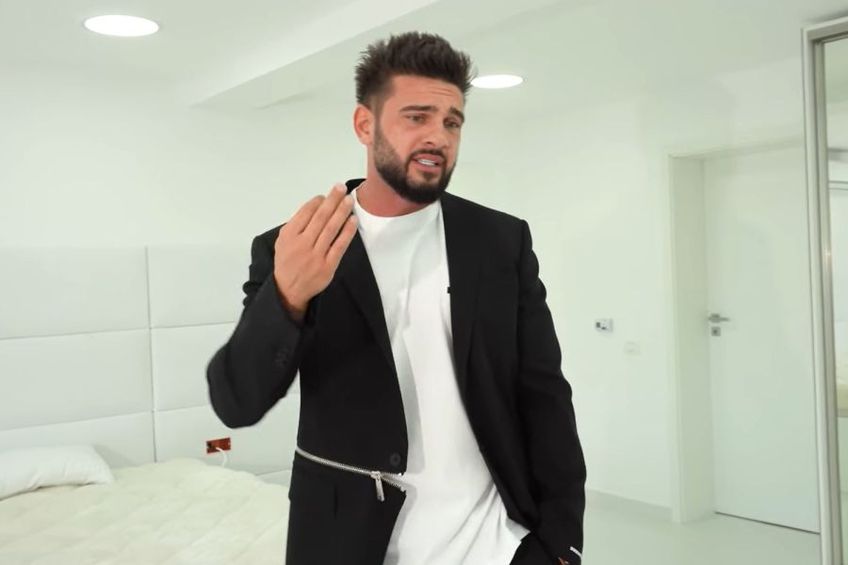 Dorian Popa, 31 de ani, cunoscutul actor și cântăreț, și-a înnoit garderoba cu trei ținute extravagante pentru care a plătit în total aproximativ 7.000 de euro! Una dintre ele l-a avut ca inspirație pe Sergio Ramos, căpitanul lui Real Madrid.