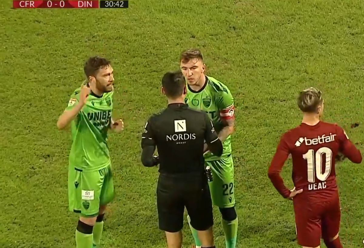 CFR - Dinamo, „roșii” Anton și Bejan / FOTO: Captură @Telekom Sport 1