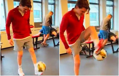 S-au „topit” mușchii lui Ianis Hagi » Cum arată picioarele lui, la două luni de la operație. Detaliul care atrage atenția