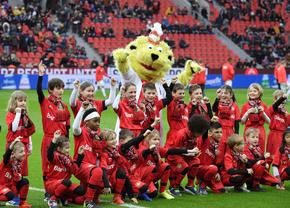 Cât costă să faci sport » Episodul 1: FOTBAL. Poveste extraordinară din Germania: „Aici nu se plătește aproape nimic. Iar copiii învață fotbalul într-o atmosferă de respect și decență"