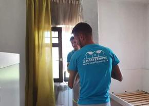 MASTERMOVE: 5 sfaturi de la profesioniști de care să ții cont când vrei să transporți mobilă