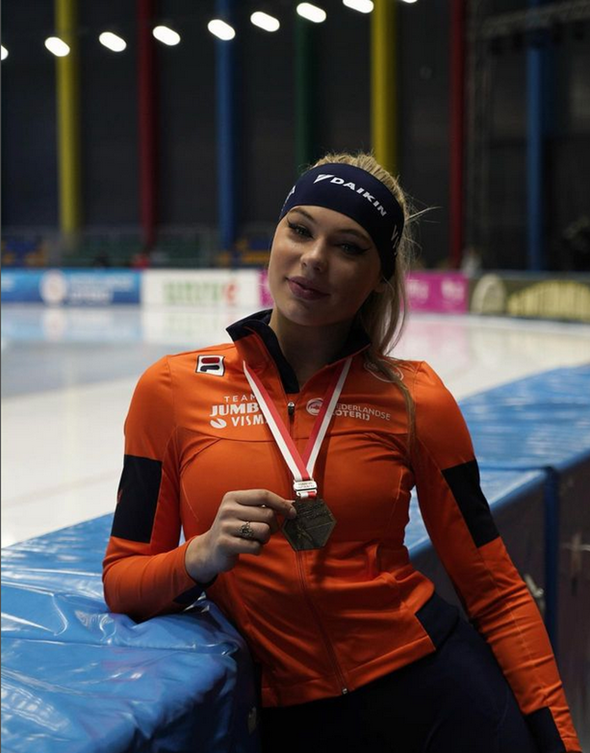 Ea e noua senzație a sporturilor de iarnă! Povestea prenumelui inedit pe care îl poartă: „Tatăl meu era pasionat de ea”