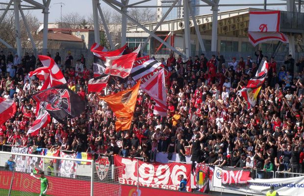 Aproape de sold out general: câte bilete mai sunt la Dinamo - Oțelul cu 2 zile înainte de meci