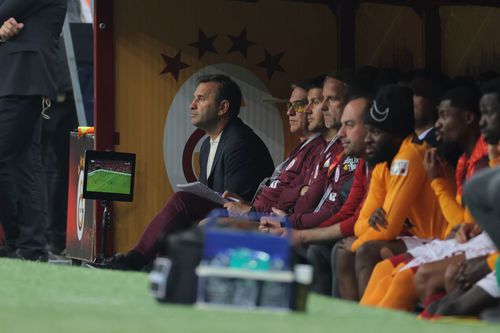 Okan Buruk mai are contract cu Galatasaray până pe 30 iunie / Foto: Imago