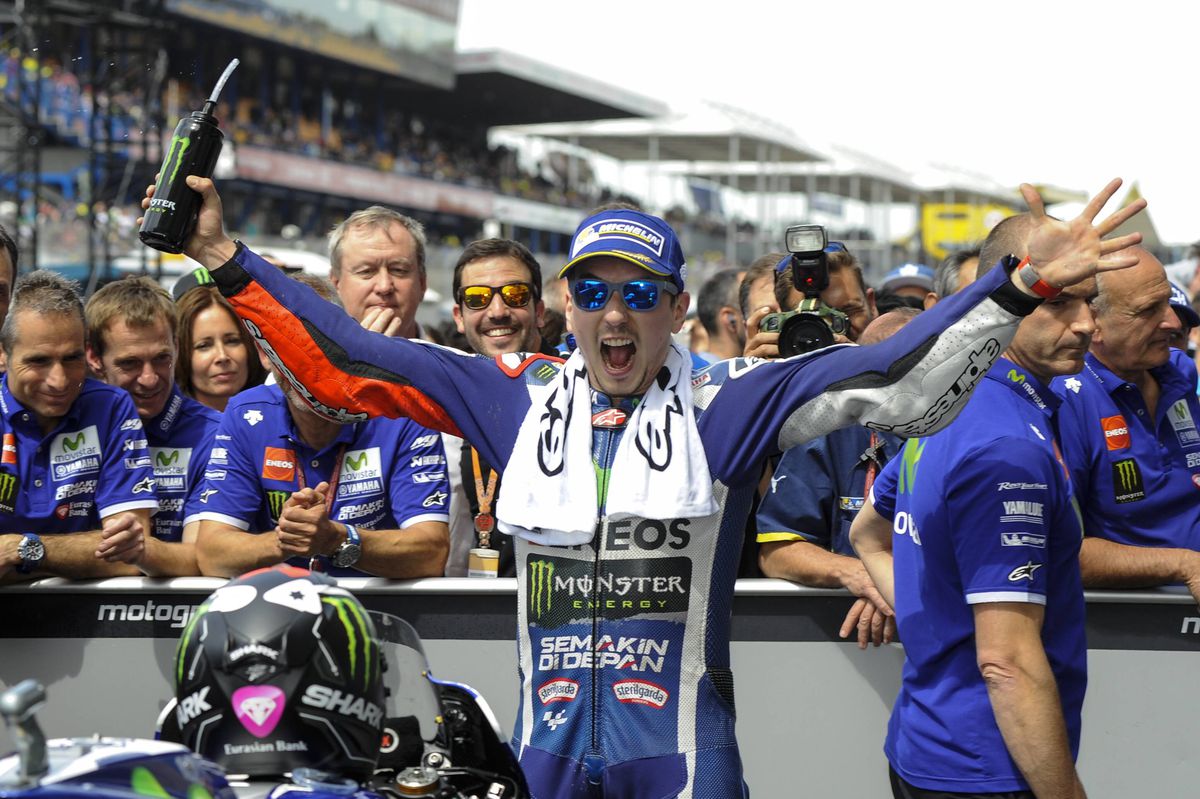 Jorge Lorenzo și-a etalat noul bolid » Suma astronomică plătită de spaniol și specificațiile mașinii