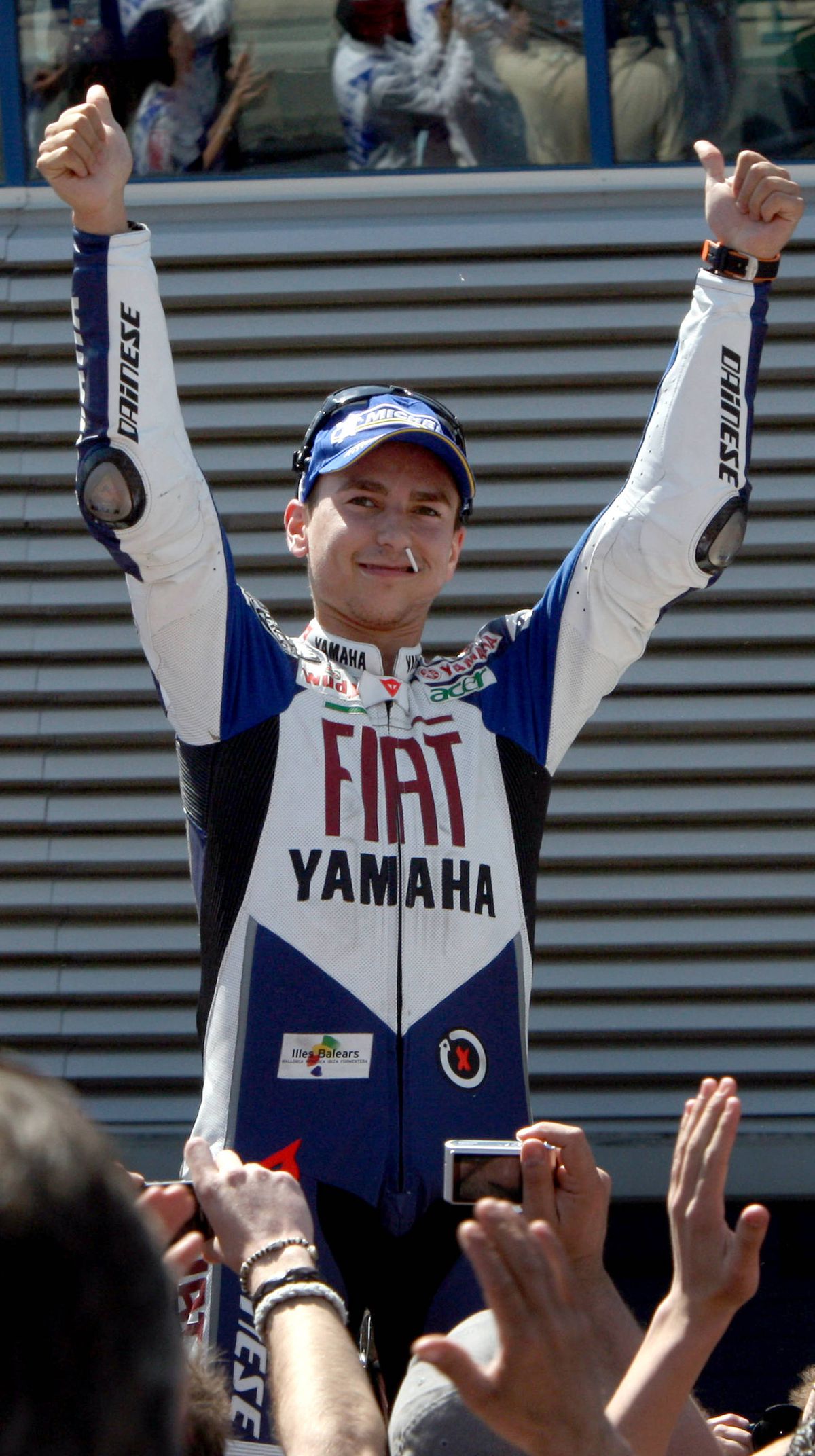 Jorge Lorenzo și-a etalat noul bolid » Suma astronomică plătită de spaniol și specificațiile mașinii