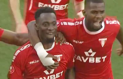 UTA - FC Botoșani 1-0 » Celea și Iacob și-au faultat propria echipă! Un penalty a făcut diferența la Arad