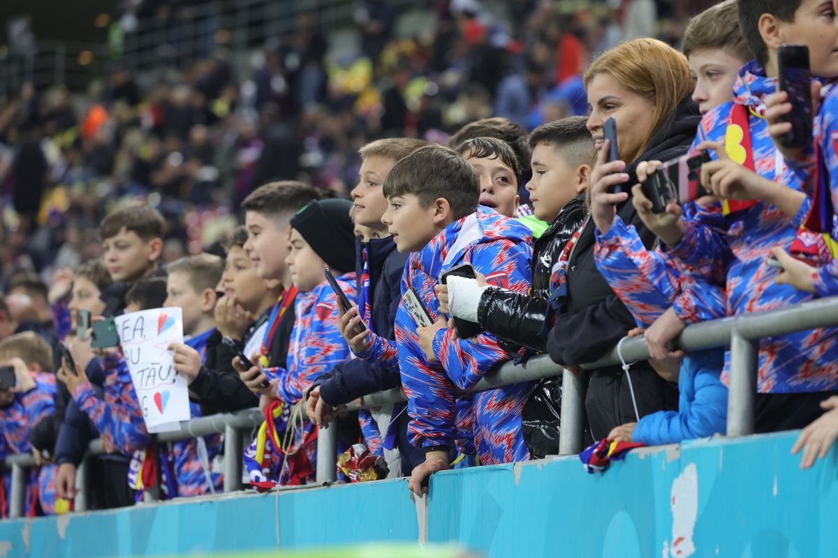 Imagini de la încălzire, înainte de FCSB - U Cluj / foto: Ionuț Iordache (GSP)
