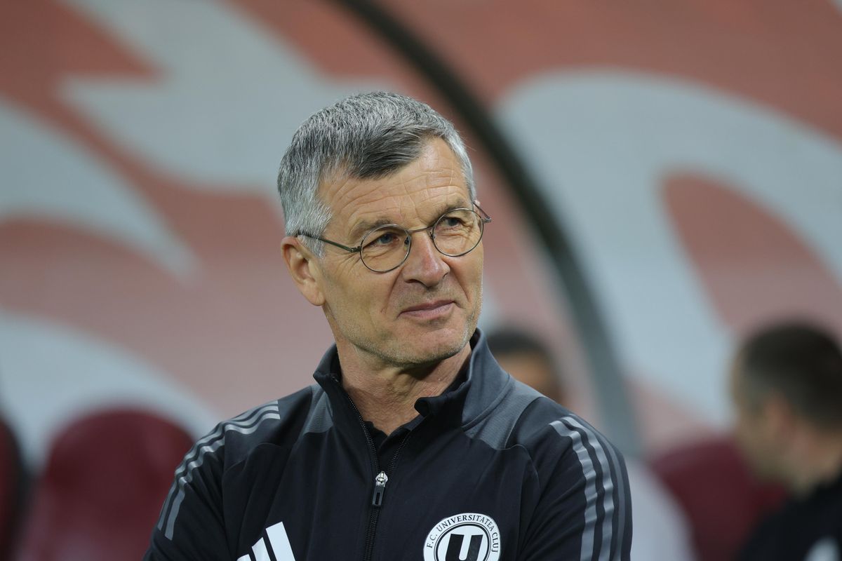 Imagini de la încălzire, înainte de FCSB - U Cluj / foto: Ionuț Iordache (GSP)