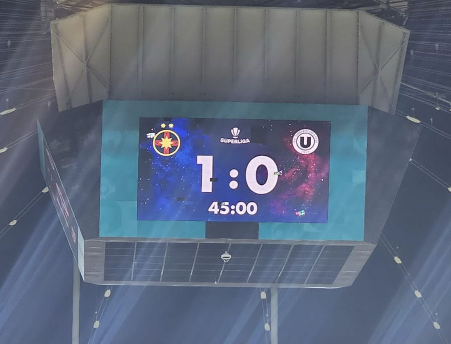 Gafă amuzantă la pauza meciului FCSB - U Cluj » Ce a indicat tabela Arenei Naționale