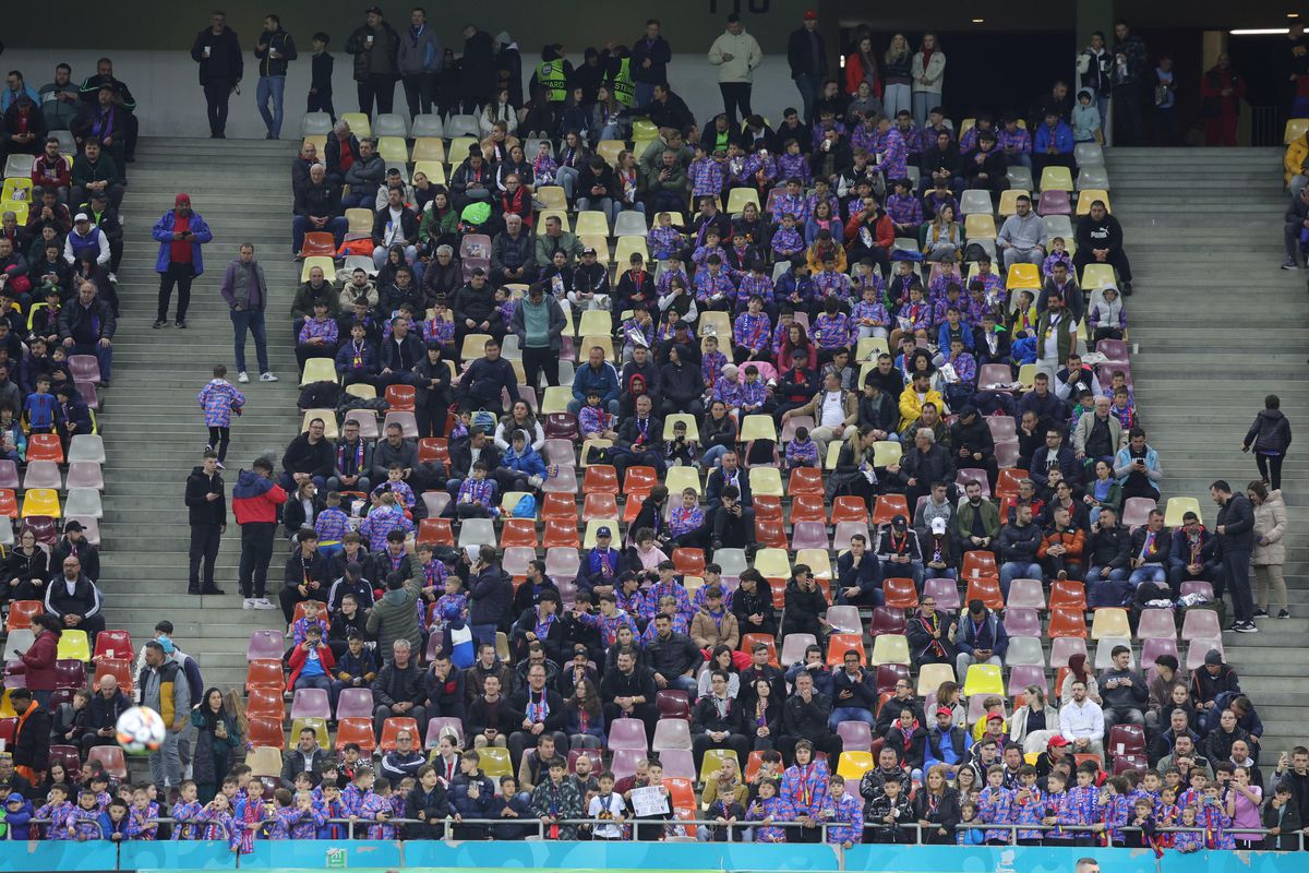 Imagini de la încălzire, înainte de FCSB - U Cluj / foto: Ionuț Iordache (GSP)