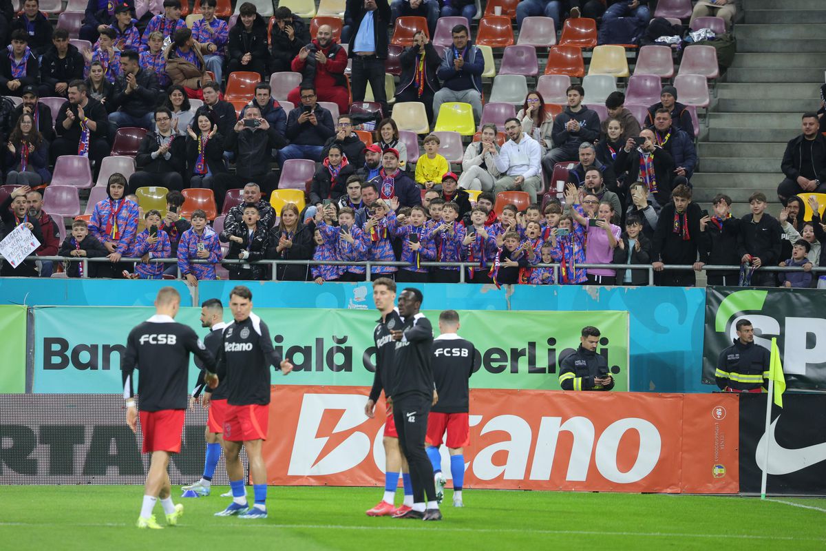 Imagini de la încălzire, înainte de FCSB - U Cluj / foto: Ionuț Iordache (GSP)