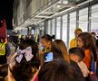 Jucătoarele au venit la suporteri, au luat copiii în brațe, au dat autografe / foto: GSP